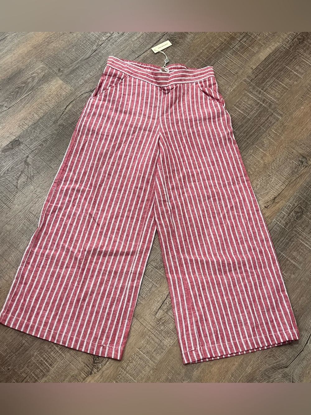 Nwt woman’s small Max Studio red & White Striped Wide-Leg Pants